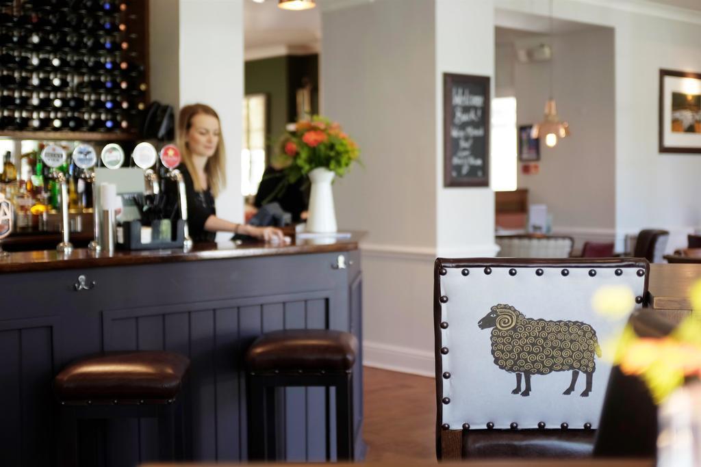 The Fleece Hotel Witney Eksteriør billede