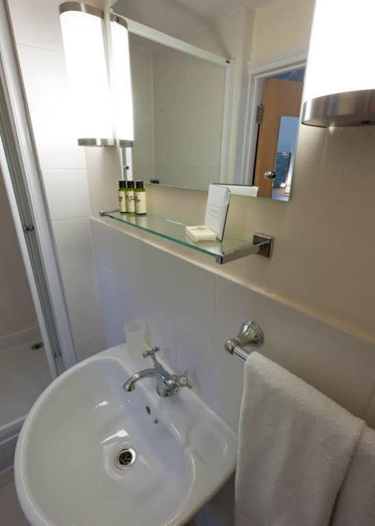 The Fleece Hotel Witney Eksteriør billede